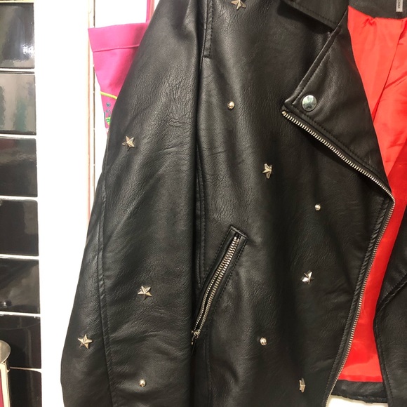 Jacket. Price is Firm. No discount. I will do $4.99 shipping though. Ty - Picture 3 of 3